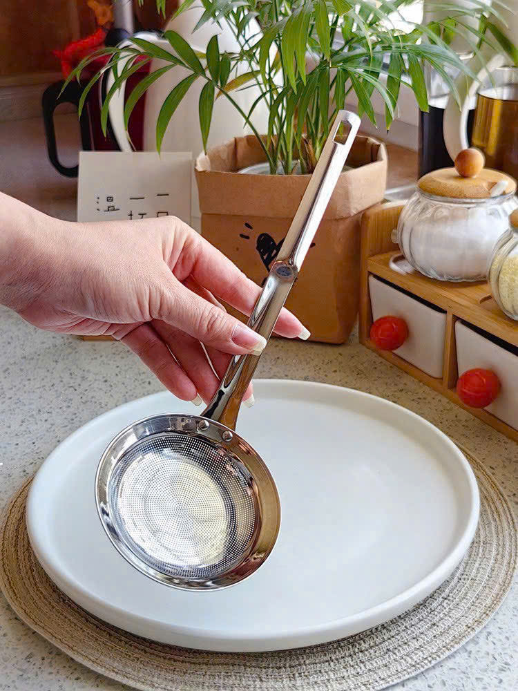 Rấy lọc RK28, đường kính 9cm, cán 19cm